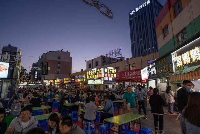 百货超市夜市，繁华夜市的魅力与百货超市的创新融合